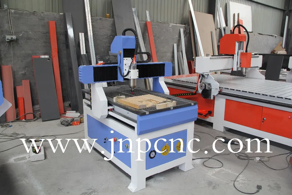 2.2KW шпиндель водяного охлаждения мини древесины cnc маршрутизатор цена со скидкой