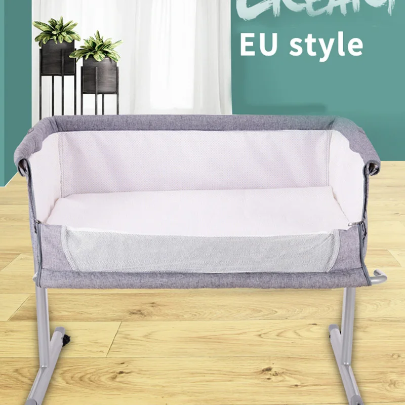 Портативная детская кроватка дорожная на колесиках переносная дышащая складная