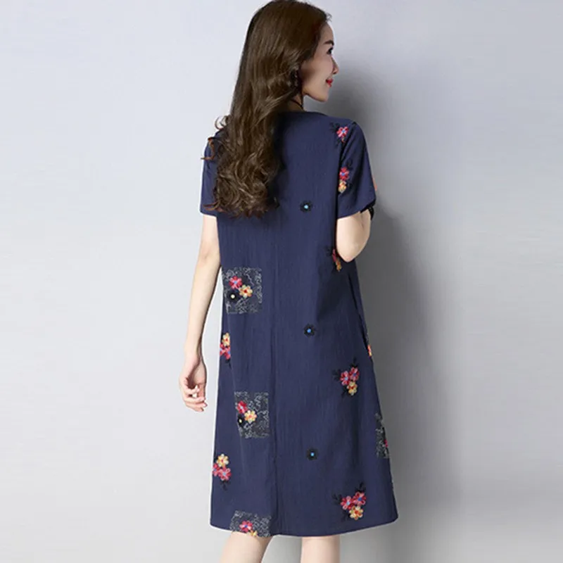 Женское платье с цветочным принтом винтажное о вырезом и коротким рукавом