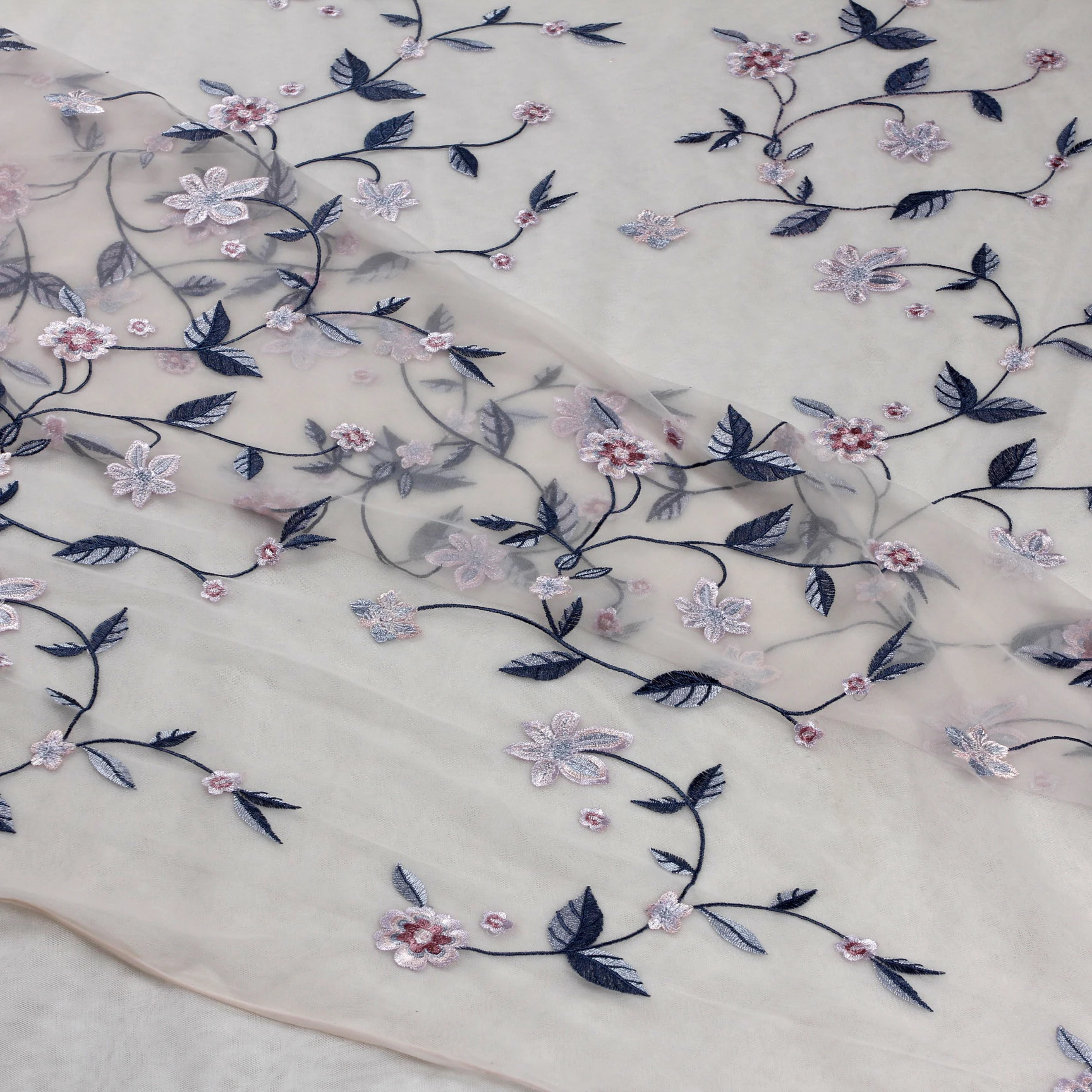 Простые листья и цветы на розовой сетке embroidred кружевной ткани для свадьбы/вечернего платья ткань по двору