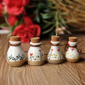 10 шт.лот 100% фарфоровая флакон для духов ручной работы в кулонах, флаконы для эфирных масел лотоса с деревянной крышкой многоразового использования