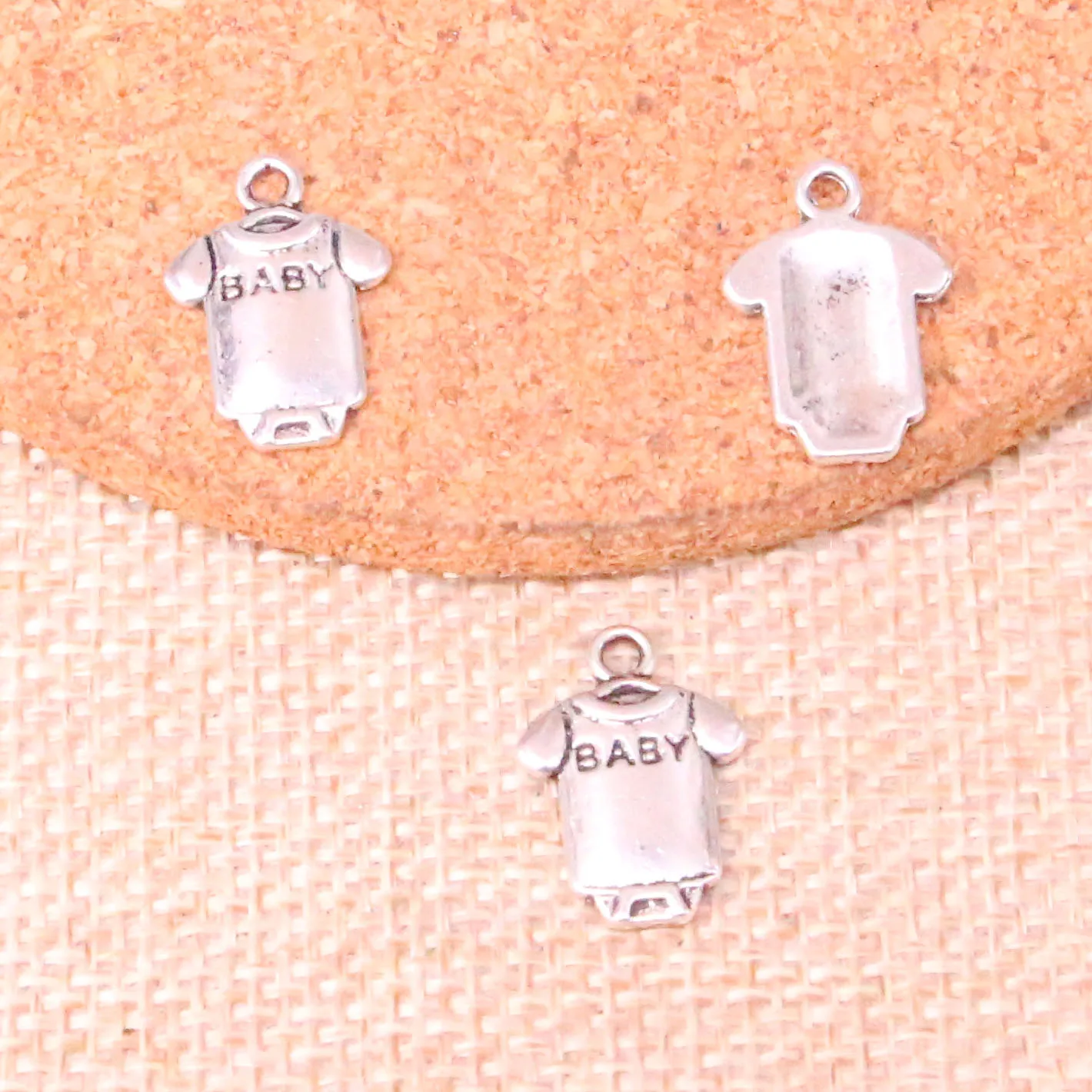 35pcs Antique Silver Plated baby cloth Charms Pendants for Jewelry Making Bracelet DIY Handmade Craft 17*12mm | Украшения и