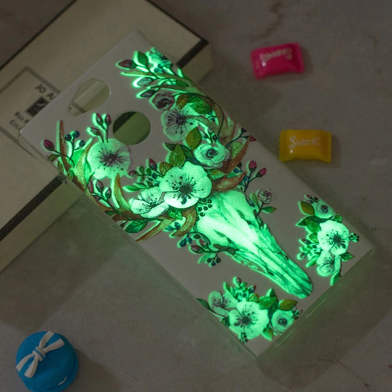 Роскошный мягкий силиконовый чехол из ТПУ с синей бабочкой светящийся в темноте