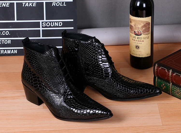 Черные Botines Hombre; кожаные военные ботинки из змеиной кожи; ковбойские ботинки на высоком каблуке со шнуровкой и острым носком; модельные мужские свадебные туфли