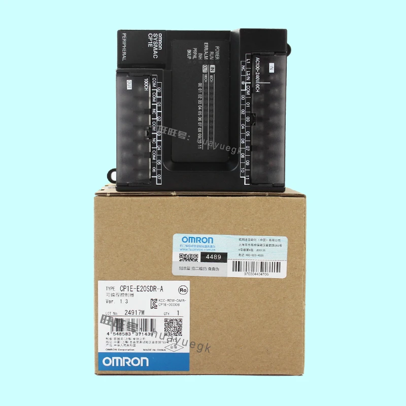 Фотообои оригинальные новые электронные контроллеры Omron | Инструменты