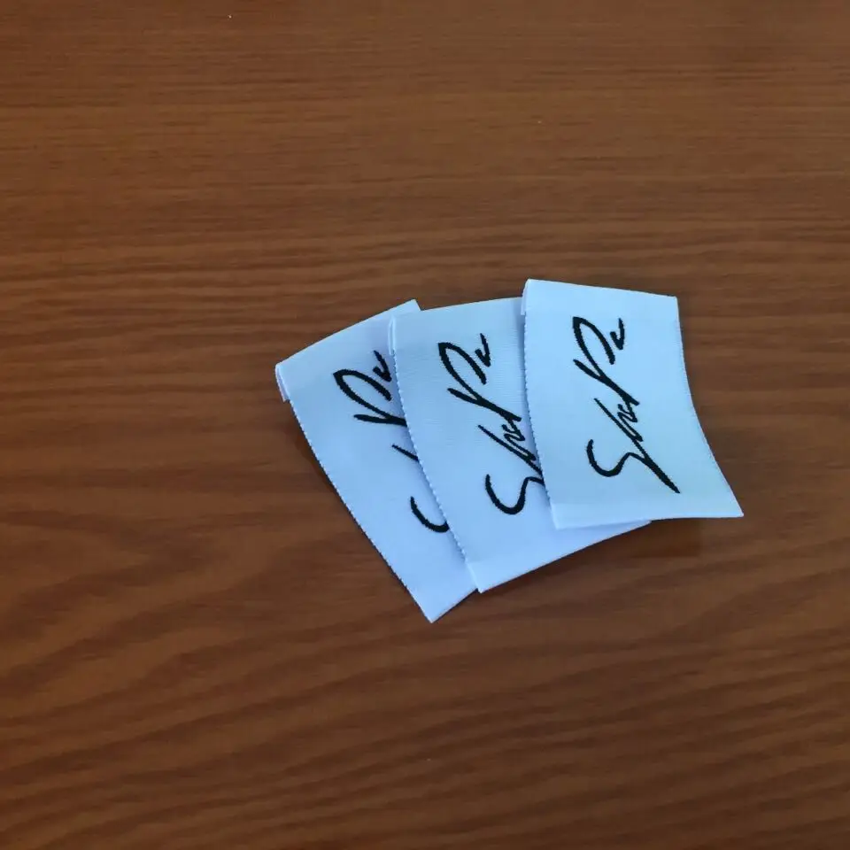 Бесплатная отправка индивидуальные тканые этикетки для любого бренда и