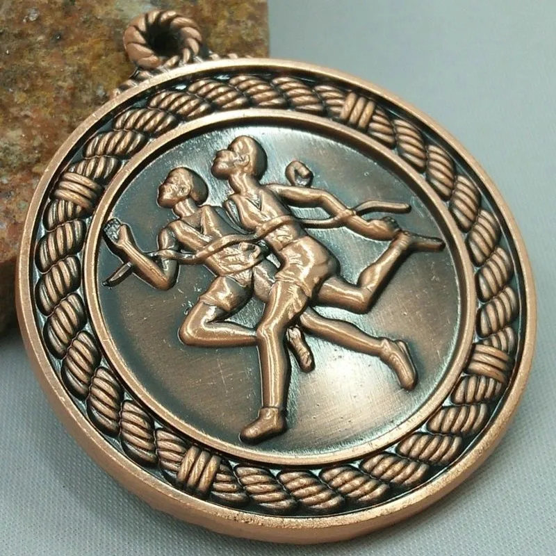 Маленькое реле бегущие металлические медали большая медаль награда школьные