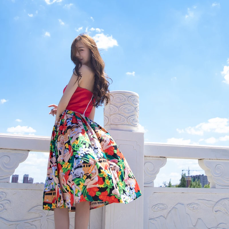 Винтажное пикантное платье Le дворца с глубоким вырезом нарядное цветное