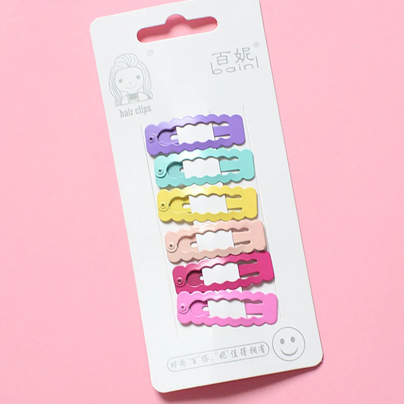 Яркие заколки для волос разноцветные металлические с милыми сердечками