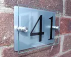 Настраиваемый современный дневной табличка, дверной номер, уличный стеклянный эффект, акриловое название