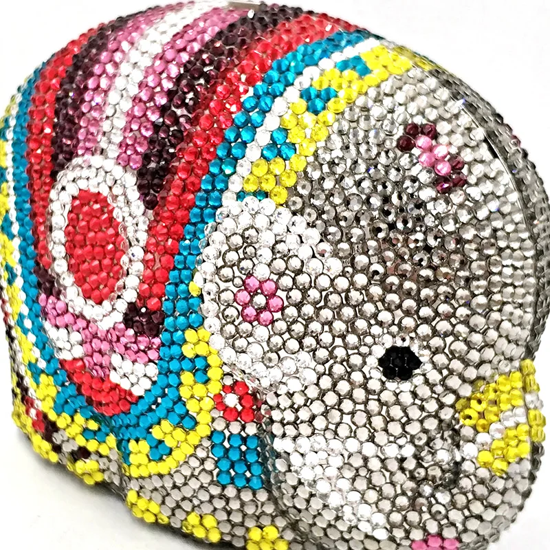 Женский клатч со стразами в виде слона |