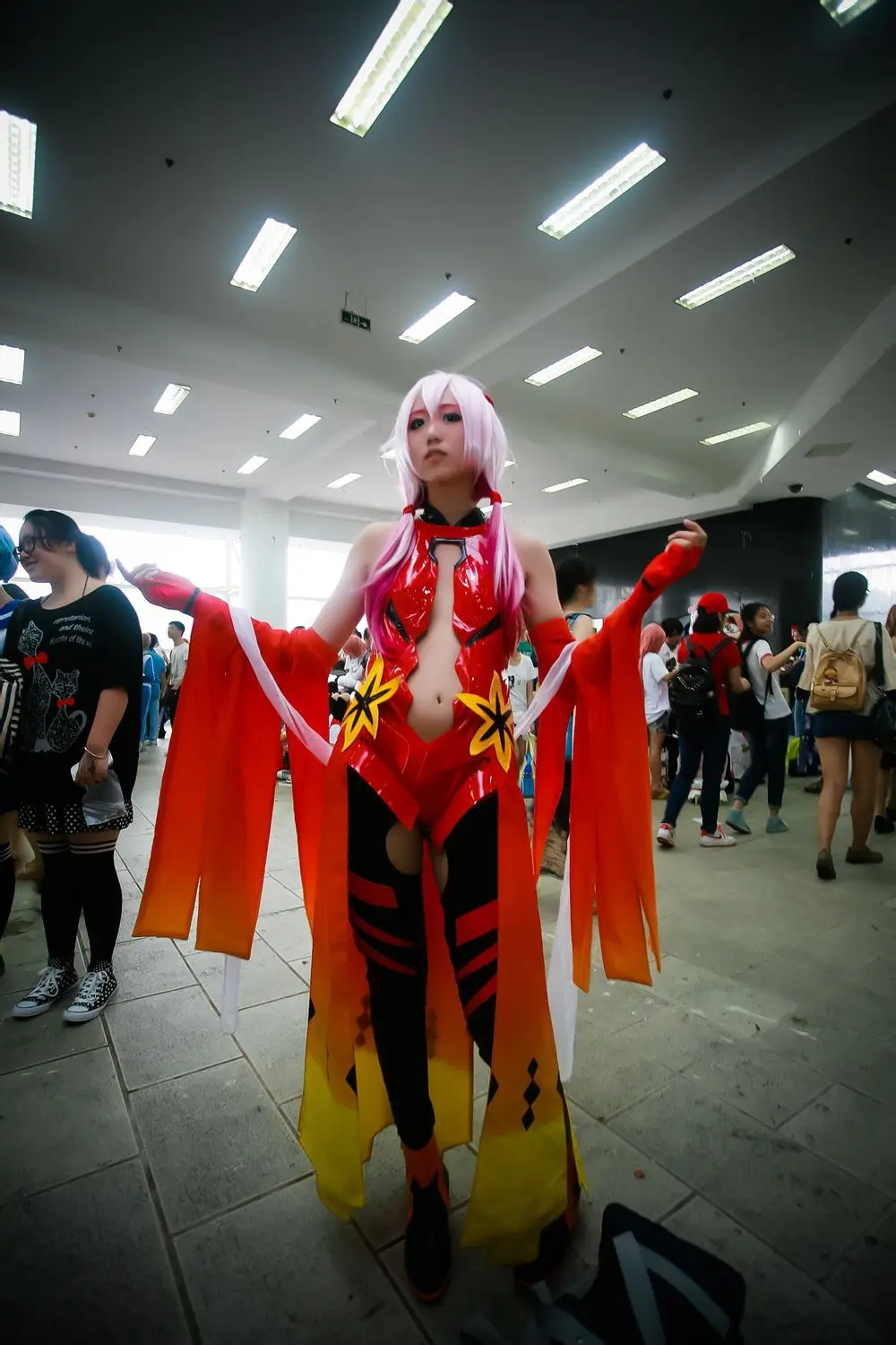 Костюм для косплея Виная Корона Yuzuriha Inori Red PU Goldfish |