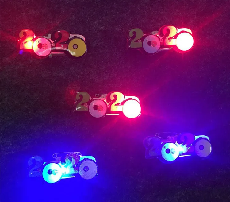 Blinking Glow up LED Light Badge/Brooch Pins Glow Party Favors Toy Batteries Included
