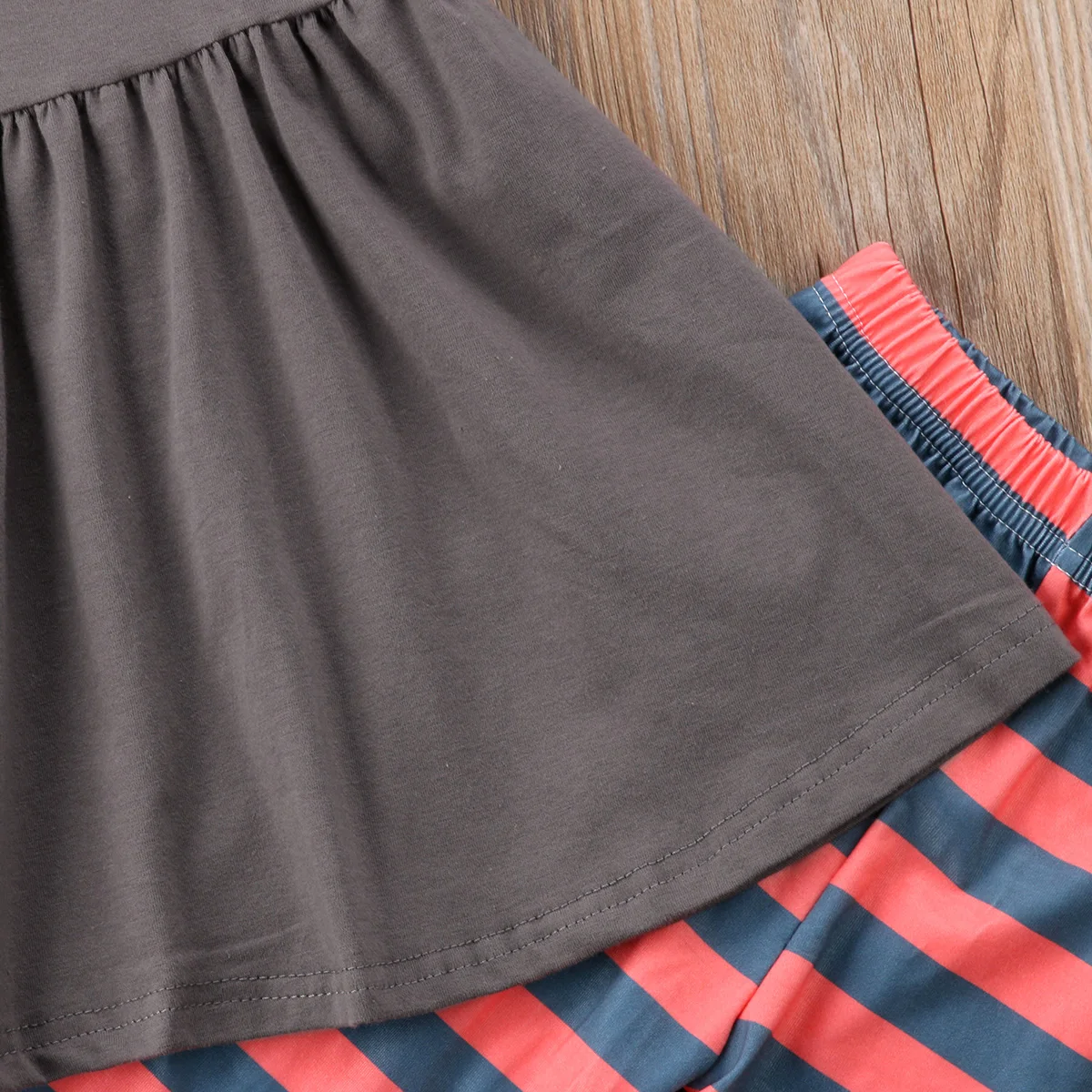 Повседневная одежда для маленьких девочек топы в полоску платье штаны леггинсы