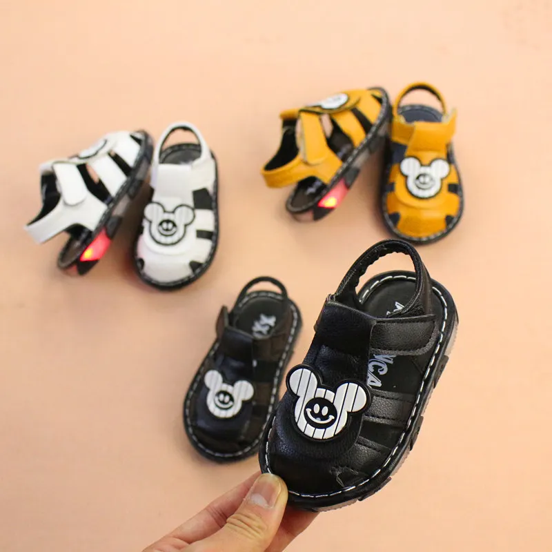 Modis/Новинка детская обувь с подсветкой детские сандалии мягкой подошвой для