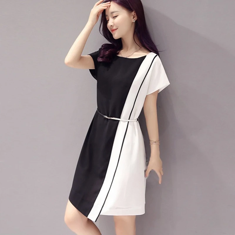 Женское Платье До Колена черное белое с коротким рукавом и белым поясом 2019 |