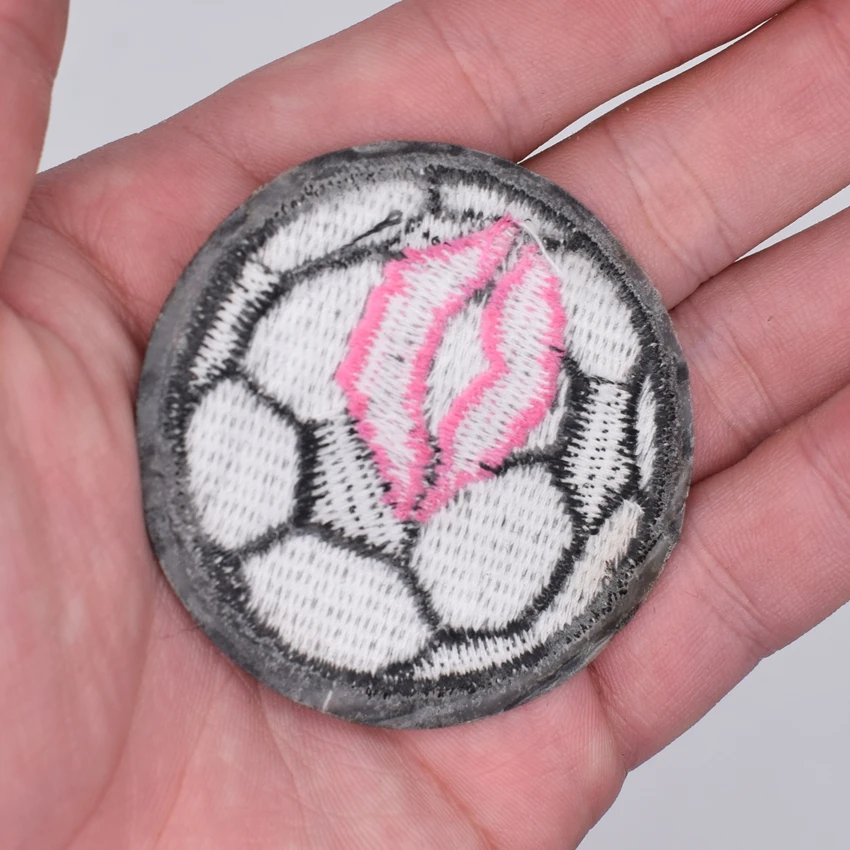 2 шт. футбольный поцелуй вышивка патч для одежды Железный на вышитые вышивки