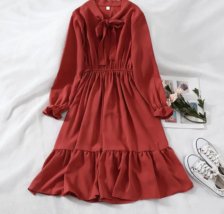 Женское винтажное бархатное платье черное повседневное короткое для отпуска