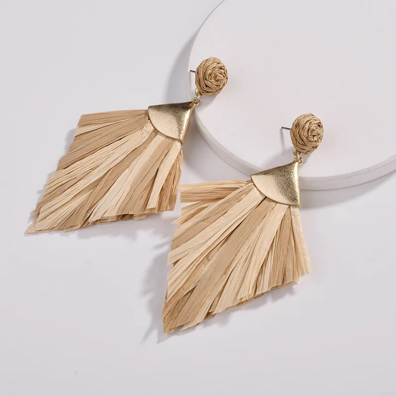 HUIDANG 2018 модные Необычные веерные разноцветные массивные серьги с бахромой для