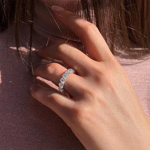 

Huitan Luxury Wedding Ring With Dazzling The Whole Circle Zircon Stone Geometric New Year Present For Women Fashion Jewelry