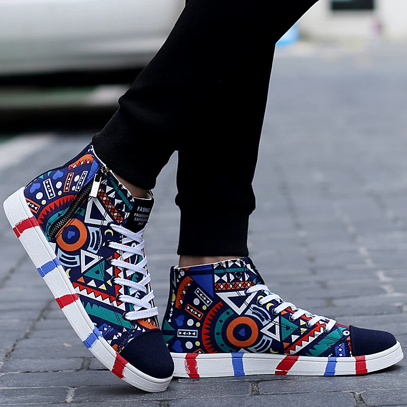 2018 г. Новая осенне-зимняя трендовая парусиновая обувь с высоким берцем на плоской