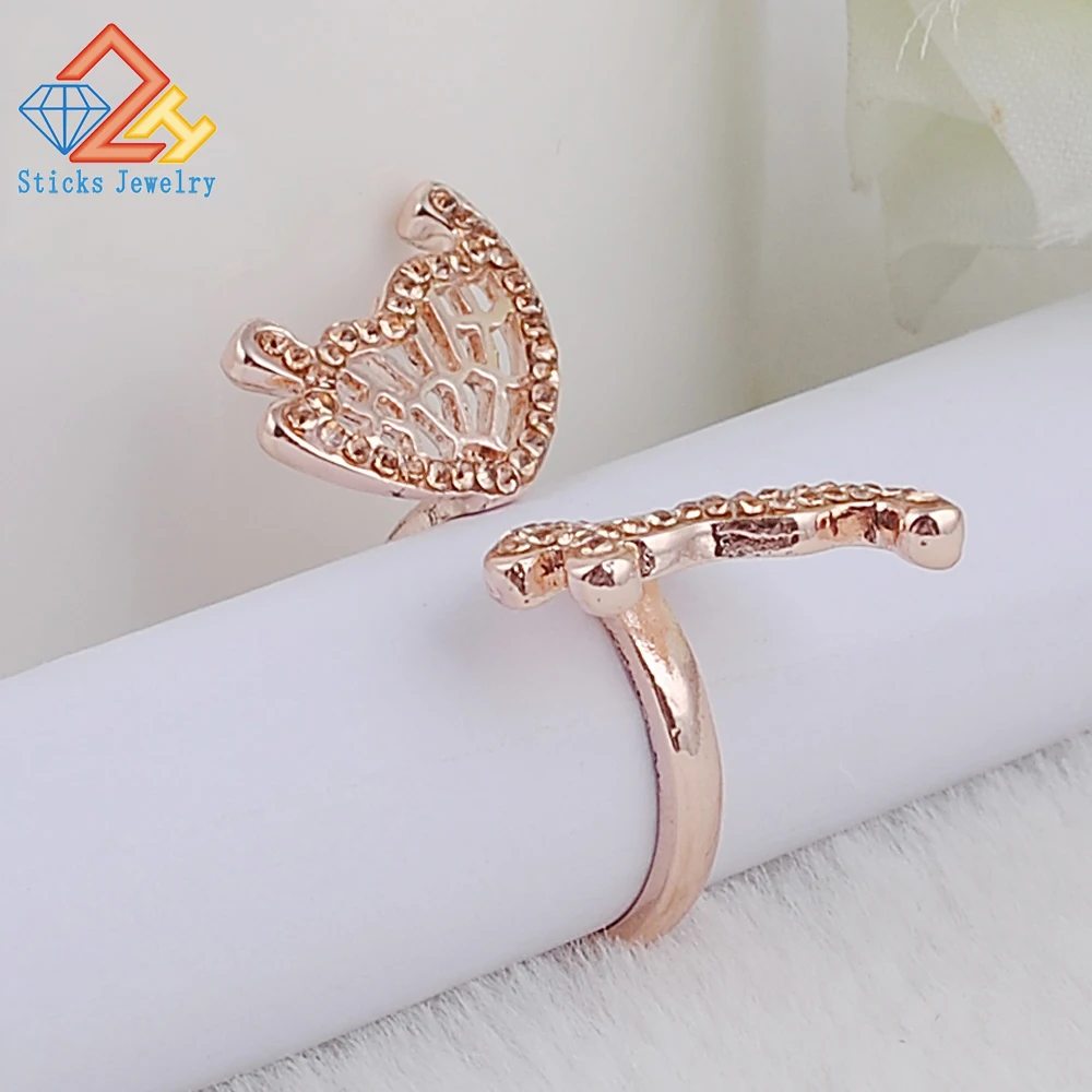 Женское кольцо с бабочкой и фианитом Открытое цвета розового золота ювелирное