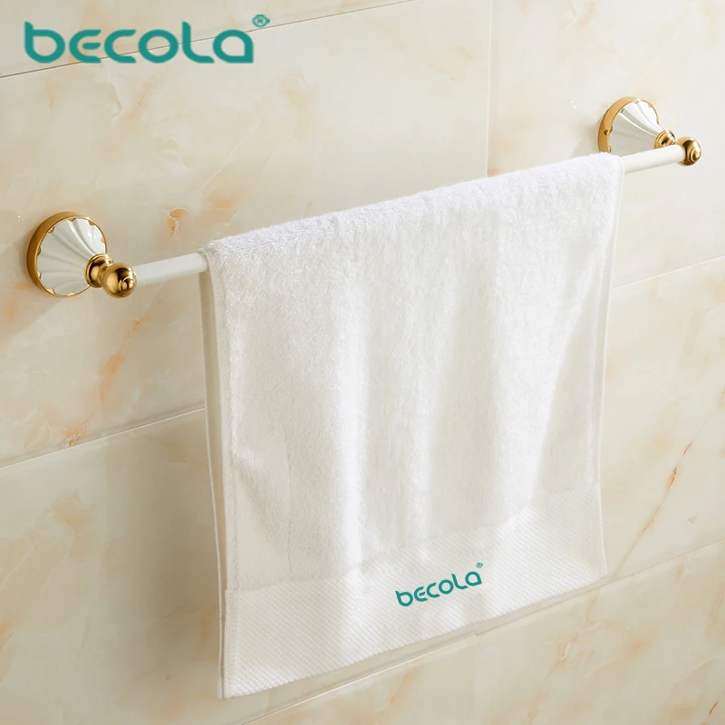 BECOLA набор аксессуаров для ванной комнаты, белая Подвеска для ванной, полированная зубная щетка, Золотое полотенце, держатель для бумаги, тканевый Крючок для ванной