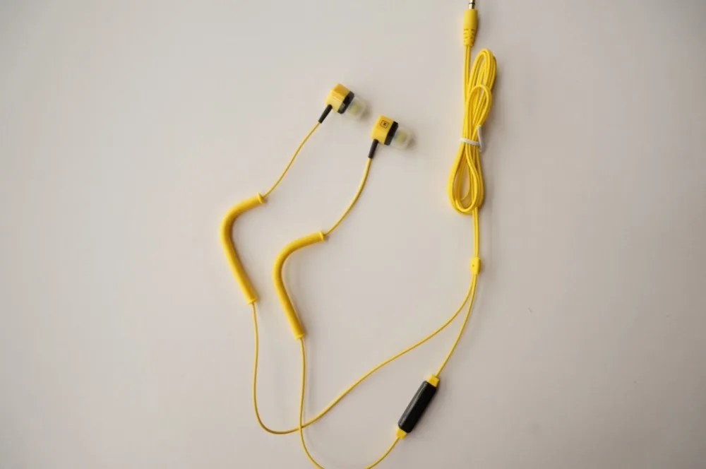 Sports headphones with adjustable earhook + remote control &amp mic for smart phones tablets PC MP3 |