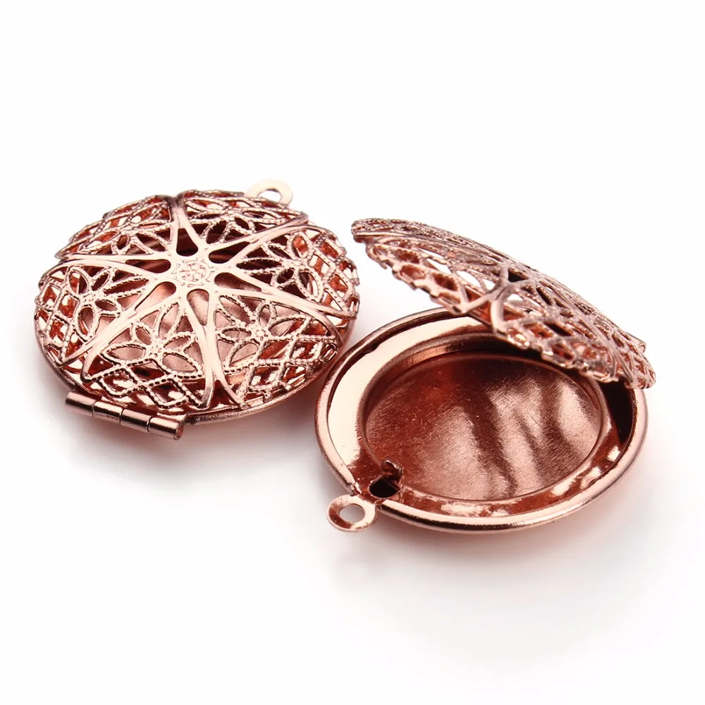 

5pcs/lot 5 Colors 18mm Round Hollow Vintage Aromatherapy Locket Pendants Diffuser Memory Photo Locket Pendant DIY Jewelry
