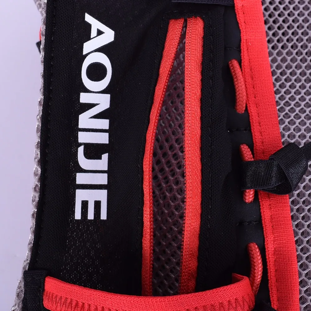 저렴한 AONIJIE 남성 여성 경량 트레일 러닝 백팩 야외 스포츠 하이킹 레이싱 백 (옵션 수화 물 주머니 병 포함)