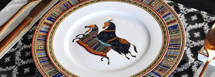 Европейские изысканные западные тарелки из костяного фарфора, красивая керамическая посуда, декоративная тарелка для десерта, стейка, закусок, торта