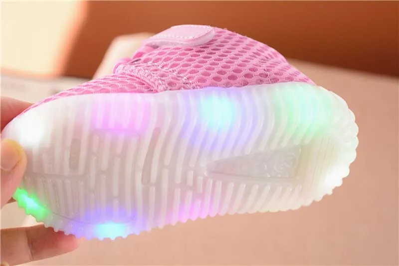 Детская обувь Новинка 2017 года модная детская с подсветкой Светодиодный