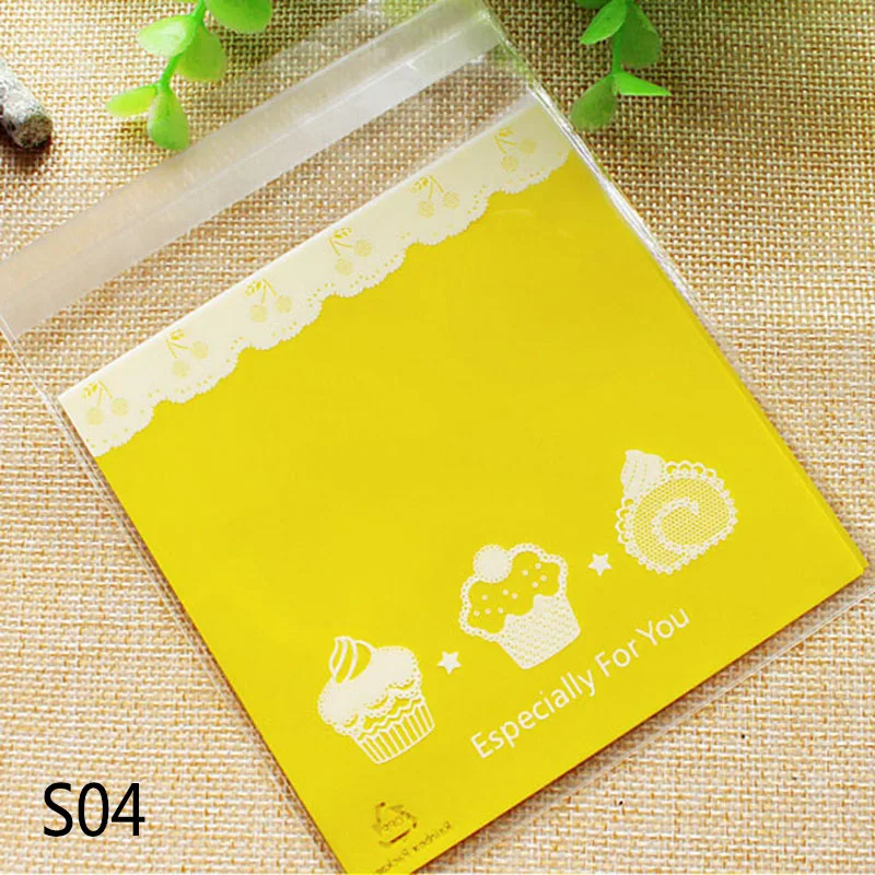 S04 50pcs Christmas Decorations Plastic Bags Cookie Candy Bag Gift Packaging Bags Wedding Decor Xmas New year Birthday Party Supplie - Color: S04