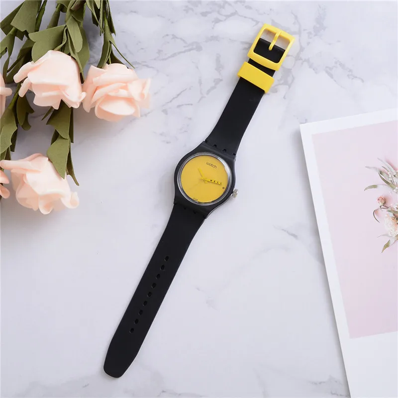 Модные женские часы с силиконовым ремешком цветные спортивные для отдыха