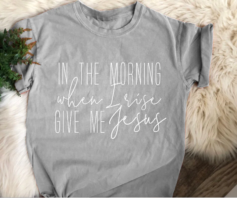 

По утрам в тех случаях, когда я подъем дай мне футболка Jesus религия христианский лозунг Женская мода хлопок эстетику, футболка с надписью, то...