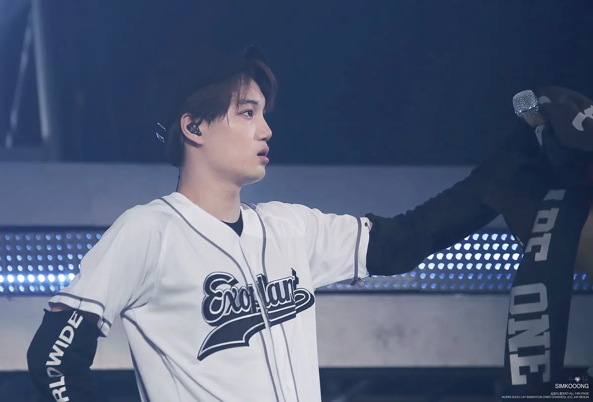 EXO Planet 3 EXOrDIUM футболка в Сеульском стиле KPOP унисекс футболка на пуговицах Baekhyun летние топы модные корейские футболки для фанатов