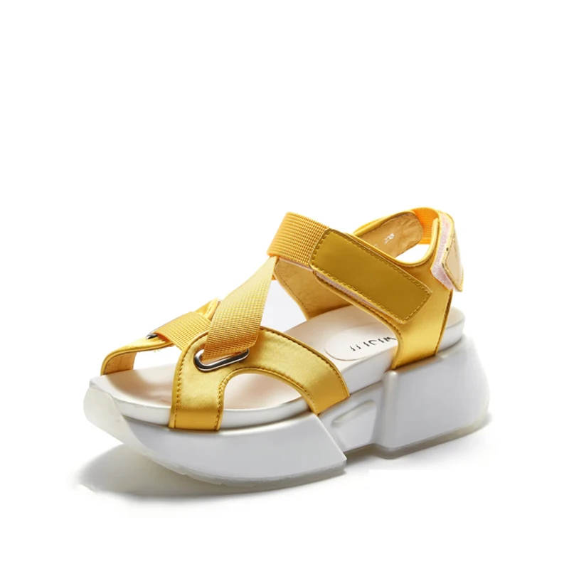 Delivr/женские сандалии простые белые на платформе и толстой подошве в студенческом