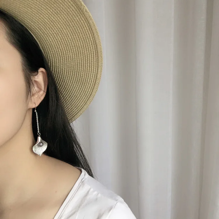 Новая личность моды Винтаж асимметричные серьги темперамент цветы Petal Drop Earrings