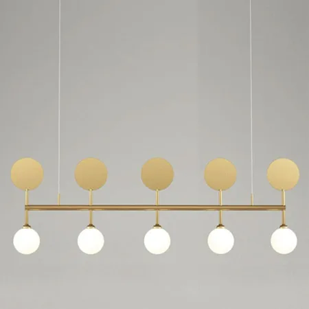 

Контрактная гостиная столовая постмодернизма дизайнерское освещение медная люстра скандинавский отель кафе пример комнаты