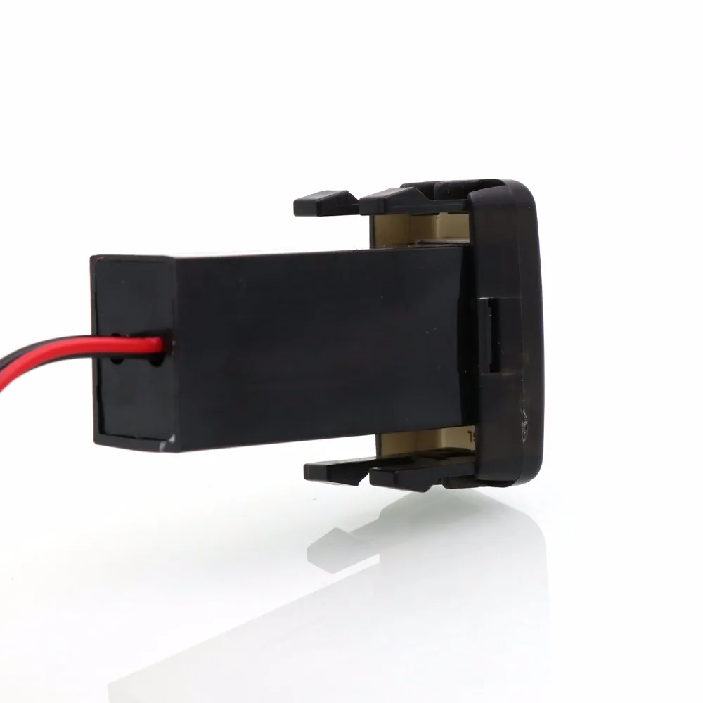 Автомобильное зарядное устройство с USB интерфейсом 5 В 2 1 А и измеритель