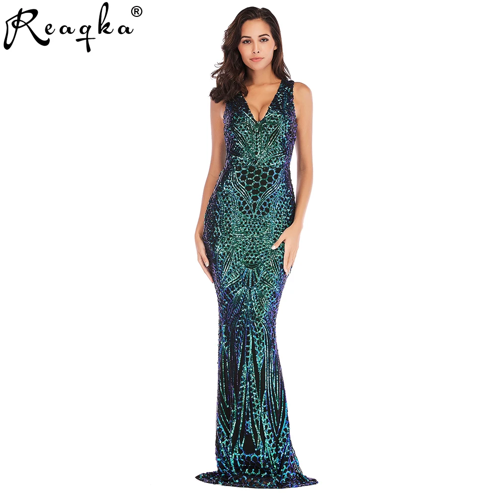Женское длинное платье русалка расшитое блестками без рукавов украшенное