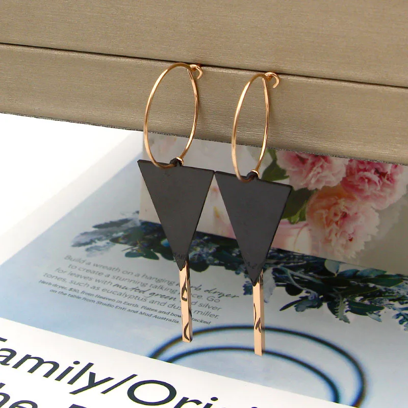 Женские серьги из титановой стали под розовое золото с круглой пряжкой|earrings