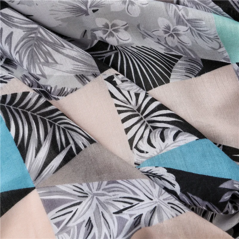Spring Autumn Fashion Luxury Brand Floral Viscose Shawl Scarf New Design Warm Pashmina Hijabs and Wrap Bufanda Muslim Sjaal