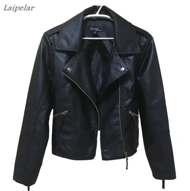 

Новинка, женская кожаная куртка на весну и осень, Короткие мотоциклетные женские Куртки из искусственной кожи с лацканами и длинными рукава...