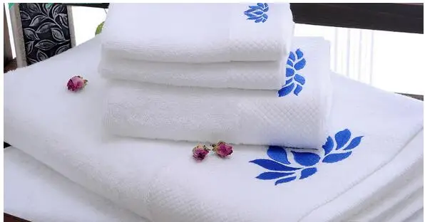 100% хлопок Роскошные Вышивка отель Полотенца комплект Уход за кожей лица подарок |