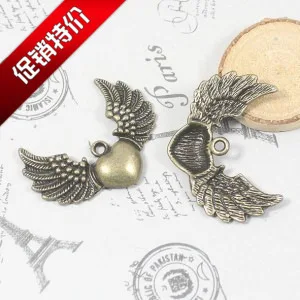 

30pcs/lot DIY Jewelry Accessories Ancient silver color bronze heart with wing 35*26mm charm pendant findings for bracelet