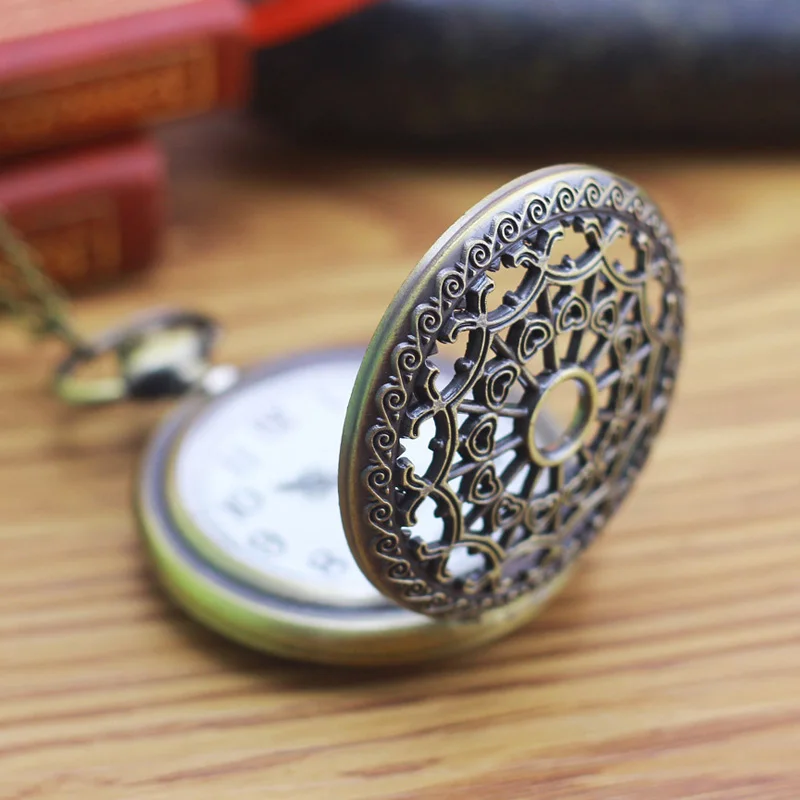 2021 cyd new style women heart hollow out big dial pocket watches quartz personality flip clock for old men grandma gift | Наручные часы