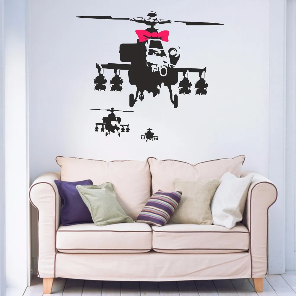 Черная Съемная виниловая настенная наклейка Banksy Style 3 с вертолетами и розовым