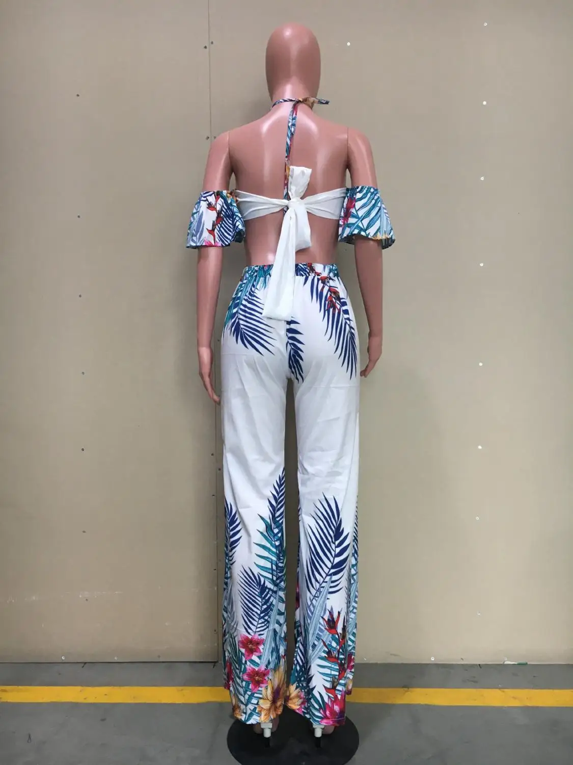 2019 New women summer floral pint off shoulder tie up open back short sleeve bohemian jumpsuit beach romper playsuit Y5085 |