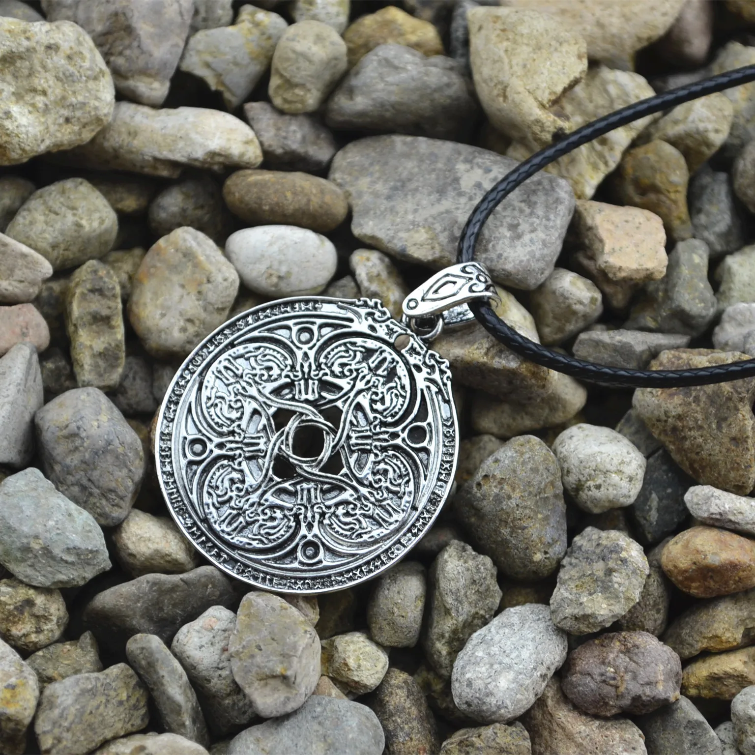 

1pcs Valkyrie Symbol Viking Scandinavian Amulet Pendants Valkyrie Scandinavian Amulet Pendants Viking